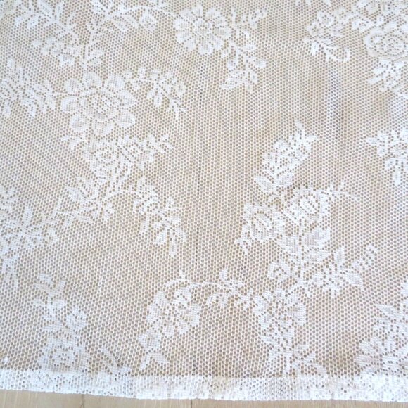 Elegant White Floral Lace Curtain Panels 58"W x 96"L Scalloped Edges Set of 2 - Picture 5 of 6